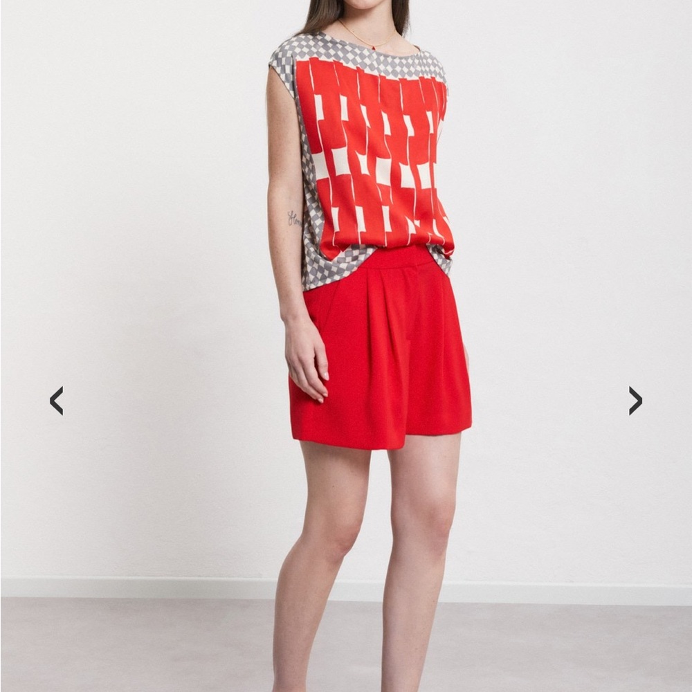 Otto’s’ Ame Vibrant Red Women's zipper and elastic waist back Shorts size 12 - Picture 3 of 14